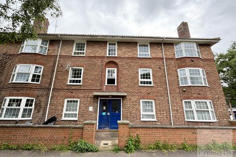 2 bedroom flat to rent, Magdalen Close, Norwich NR3