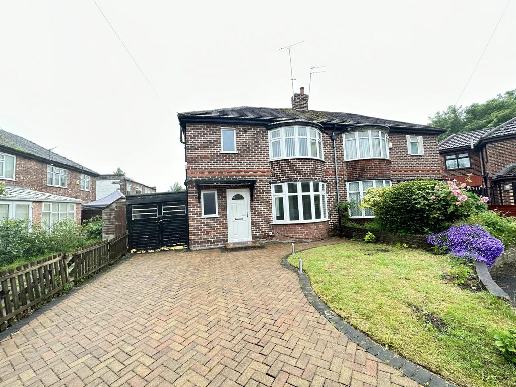 Avalon Drive, Manchester, M20 3 bed semi-detached house - £1,500 pcm (£ ...