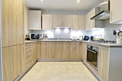2 bedroom apartment for sale, Sunwood Drive, Sherfield-on-Loddon, Hook, Hampshire, RG27