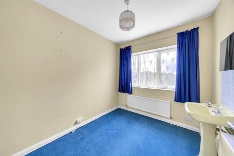 96 Axminster Crescent, Welling, DA16 1HF