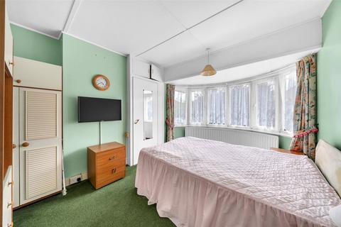 96 Axminster Crescent, Welling, DA16 1HF