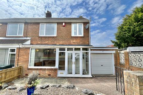 3 bedroom semi-detached house for sale, Cromer Avenue, Low Fell, NE9