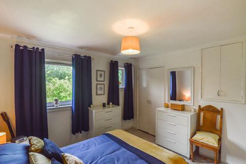 18 Glenview, KA23 9JQ