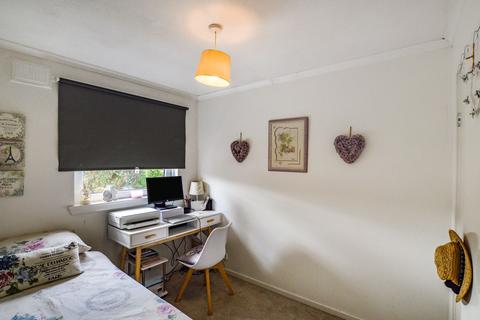 18 Glenview, KA23 9JQ
