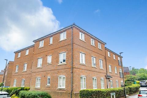 2 bedroom flat to rent, Brady Drive Bromley BR1