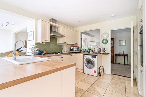 8 Lynch Close, Winchester, SO22 6DG