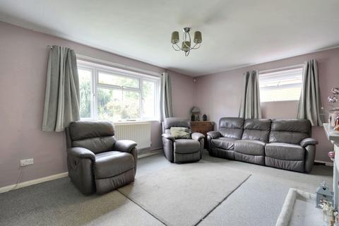 3 bedroom semi-detached house for sale, Tudor Avenue, Maidstone, ME14