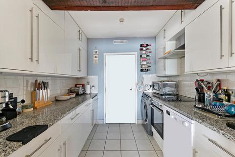 1 bedroom flat to rent, 14 New Crane Place, London, E1W