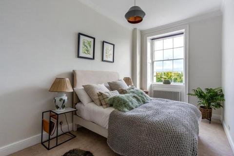 3 bedroom apartment to rent, Gloucester Terrace, London, W2