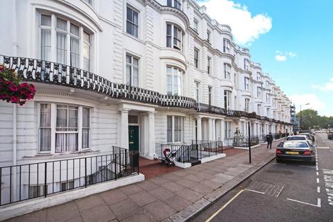 3 bedroom apartment to rent, Gloucester Terrace, London, W2