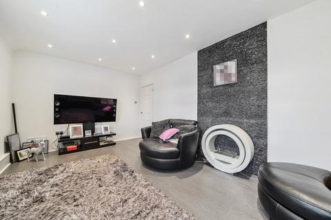 2 bedroom maisonette for sale, Harvey Road, Northolt, Middlesex