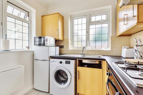 2 bedroom maisonette for sale, Cheam, Sutton SM3