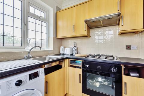 2 bedroom maisonette for sale, London Road, Sutton SM3