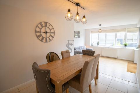 7 Bodicoat Close, Whetstone, Leicester, LE8 6ZN