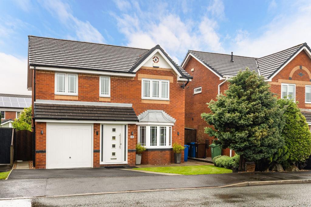 Glossop Way, Hindley, WN2 4 bed detached house for sale £350,000