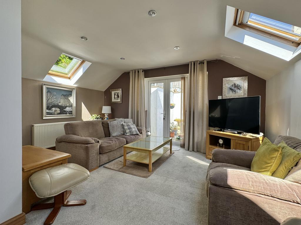 Edenvale Road, Paignton 2 bed semidetached bungalow for sale £275,000