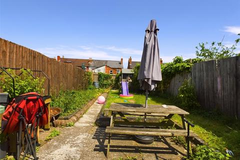 44 Hanman Road, Gloucester, GL1 4TJ