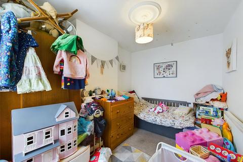 44 Hanman Road, Gloucester, GL1 4TJ