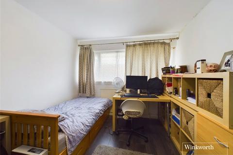 2 bedroom end of terrace house for sale, Sunningdale Gardens, London NW9