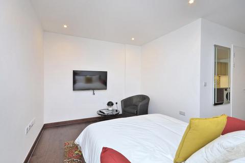 Studio to rent, King Charles Terrace, Sovereign Court, Wapping, London, E1W