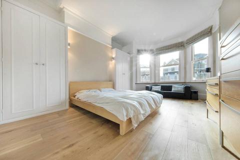 2 bedroom flat to rent, Tierney Road, Clapham Park, London, SW2