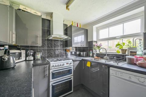 18 Tulip Gardens, Ilford, IG1 2JX