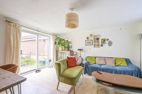18 Tulip Gardens, Ilford, IG1 2JX
