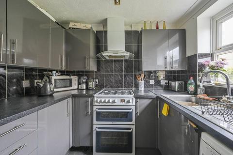 18 Tulip Gardens, Ilford, IG1 2JX