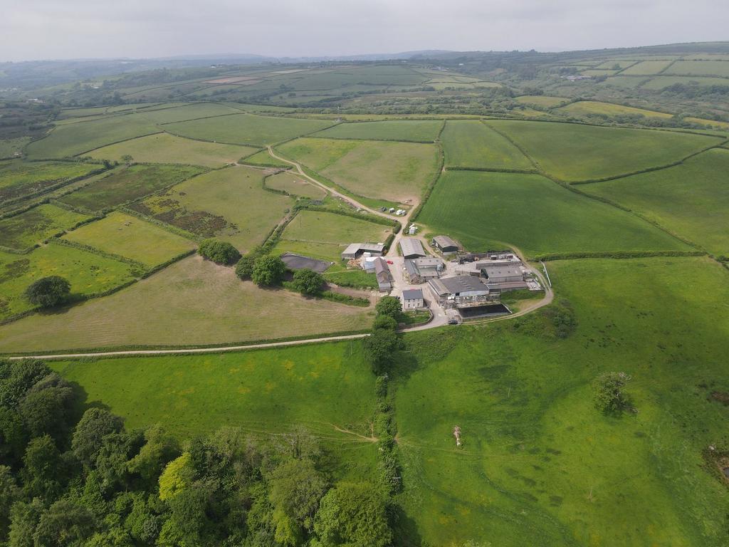 Llannon, Llanelli, SA14 3 bed property with land for sale £1,200,000