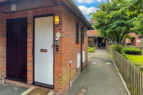 1 bedroom apartment for sale, Lyons Crescent, Tonbridge, Kent