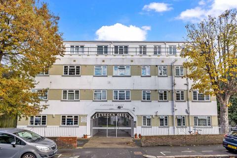 2 bedroom flat for sale, Clive Road, West Dulwich, London, SE21