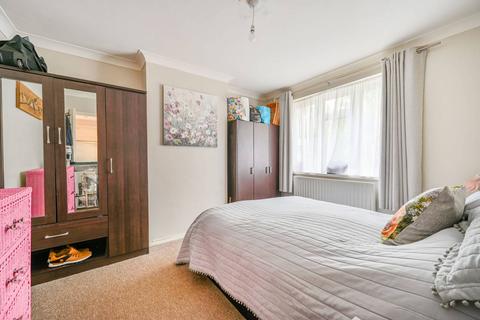 49 Gifford Gardens, London, W7 3AS