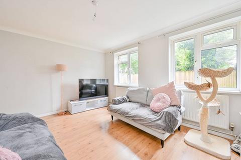 49 Gifford Gardens, London, W7 3AS