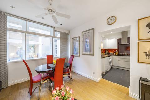 2 bedroom flat for sale, Metro Central Heights, Elephant and Castle, London, SE1
