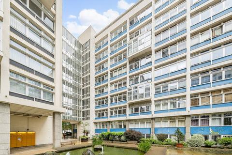 2 bedroom flat for sale, Metro Central Heights, Elephant and Castle, London, SE1