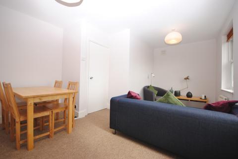 2 bedroom flat to rent, Grove Lane Camberwell SE5