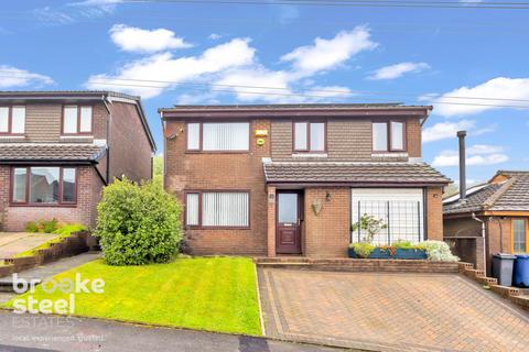 4 bedroom detached house for sale, The Moorlands, Weir