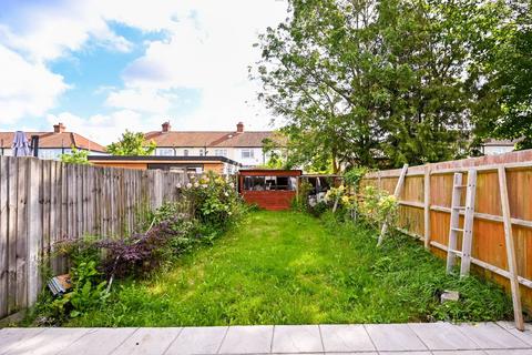 3 bedroom terraced house for sale, Byron Avenue, New Malden, KT3