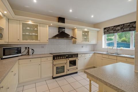 5 bedroom detached house for sale, Stretton Hall, Leicester LE2