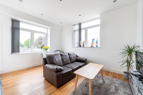 2 bedroom flat for sale, Research House, Greenford, UB6