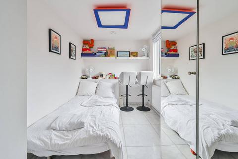 1 bedroom flat to rent, ODHAMS WALK, WC2, Covent Garden, London, WC2H