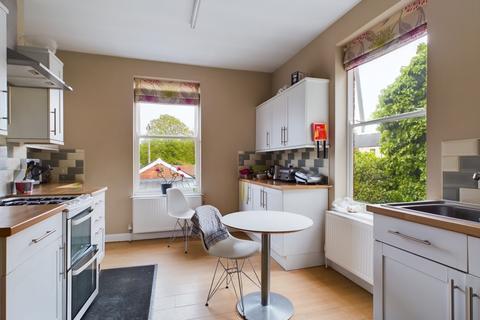 6 bedroom terraced house for sale, Bristol Road, Gloucester, Gloucestershire, GL1