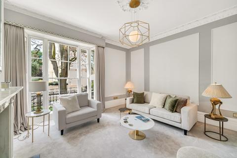 4 bedroom house for sale, Chester Place, London NW1