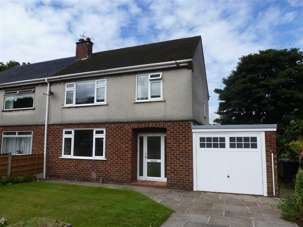 Lark Hall Crescent, Macclesfield, Macclesfield 3 bed semidetached
