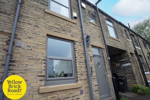 3 bedroom terraced house to rent, Upper Bell Hall, Halifax, West Yorkshire