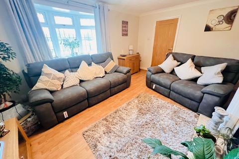 3 bedroom semi-detached house for sale, Springhill Close, Willenhall