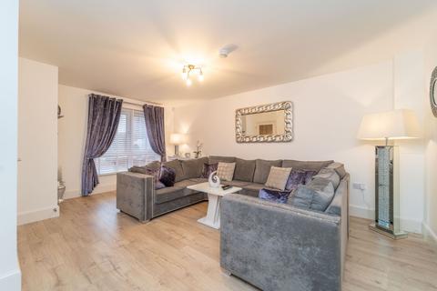 10 Darnley Mill Crescent, Glasgow, G53 7AZ