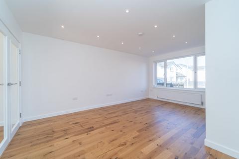 88 Breichwater Place, Fauldhouse, Bathgate, EH47 9LU
