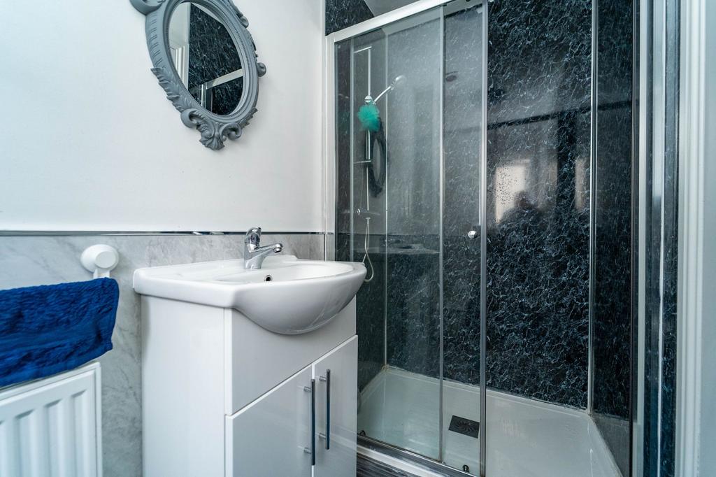 Shower Ensuite
