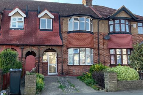 3 bedroom terraced house to rent, The Warren, Hounslow, TW5